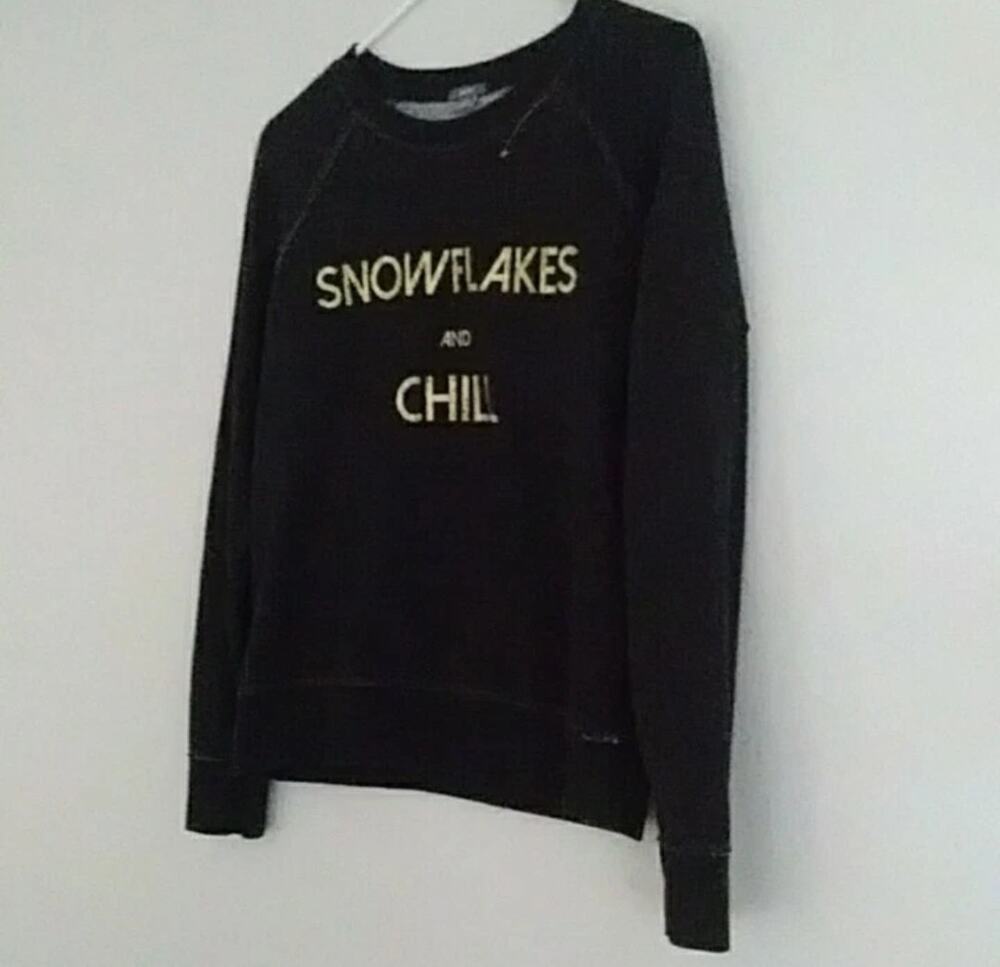 Aerie Cozy Gray Winter Snowflakes And Chill Pullover Sweatshirt Size S Comfort